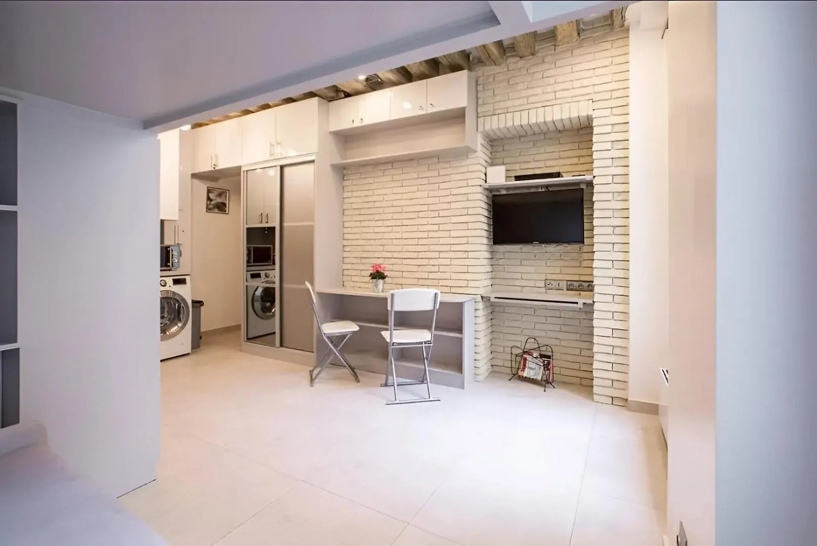 501 Simon - Superbe A Apartment *